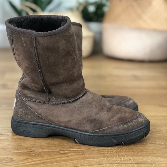 UGG Boot - Picture 3 of 7